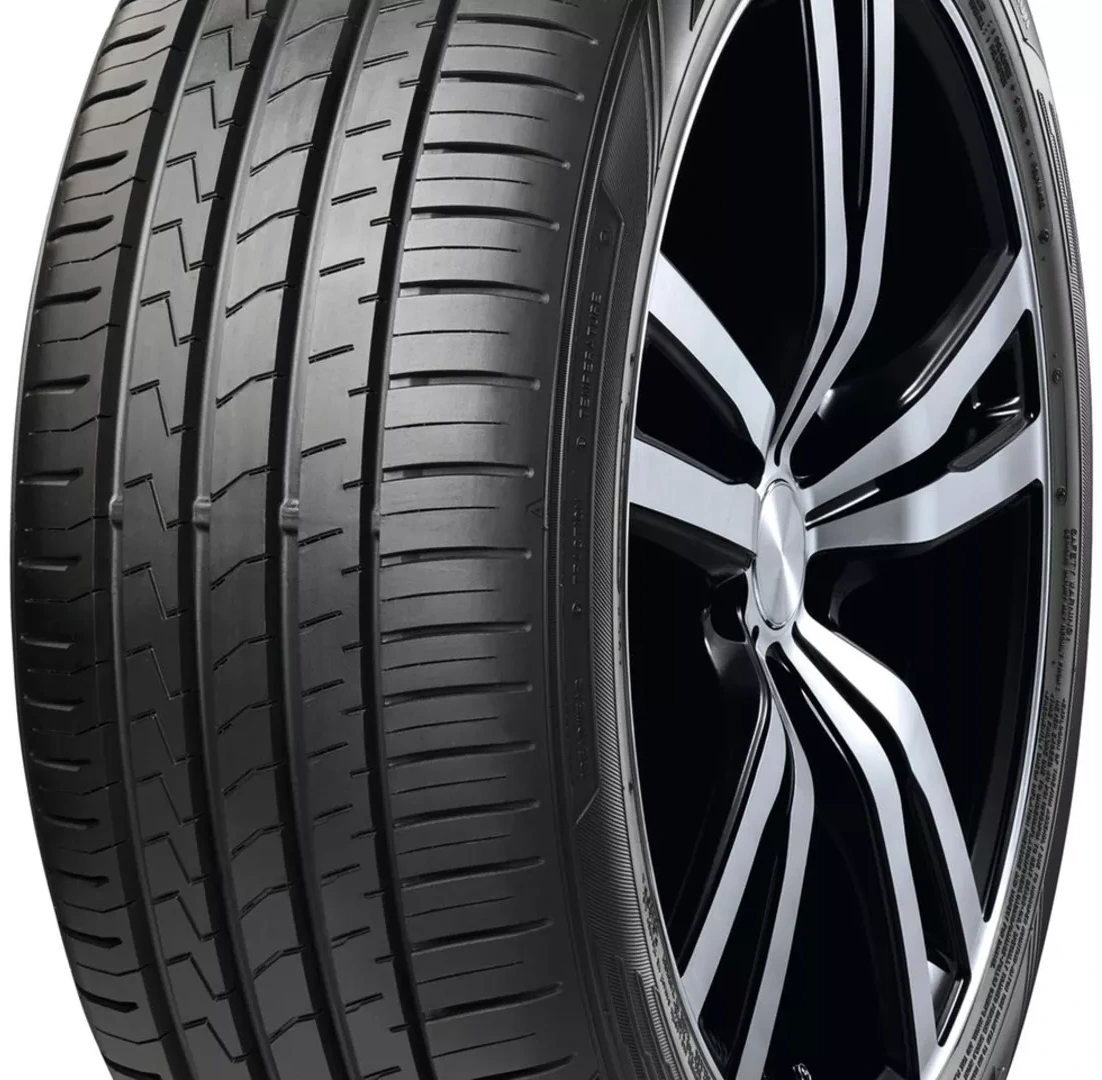 Comparison: Falken ZIEX ZE310 Ecorun vs. Nokian WetProof